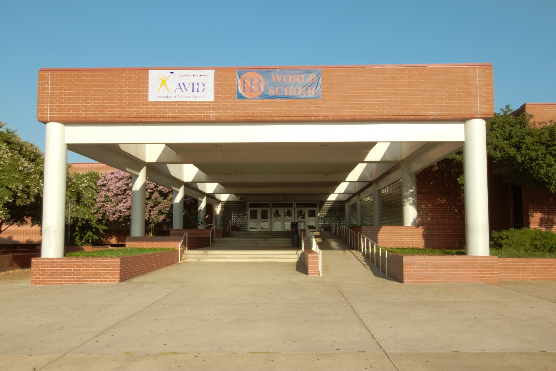 Bowie High School Arlington ISD